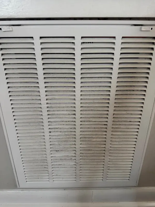 Air vent before, with the dirt