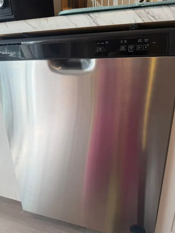Dishwasher after Josie cleaned it
